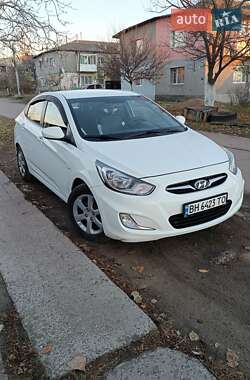 Hyundai Accent 2011