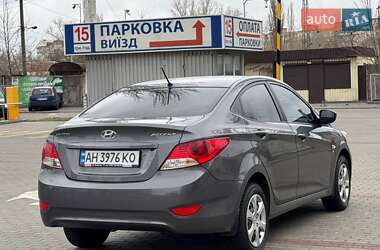 Седан Hyundai Accent 2012 в Днепре