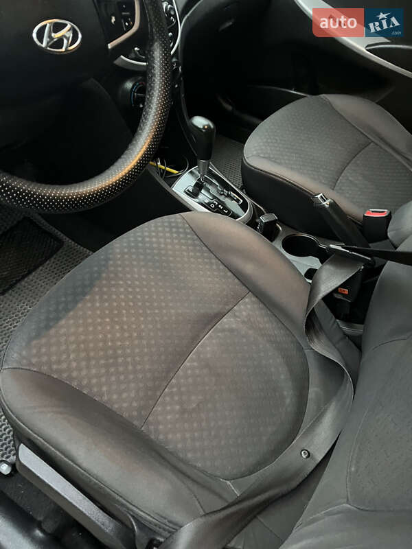 Хэтчбек Hyundai Accent 2012 в Харькове фото 2 Хэтчбек Hyundai Accent 2012 в Харькове