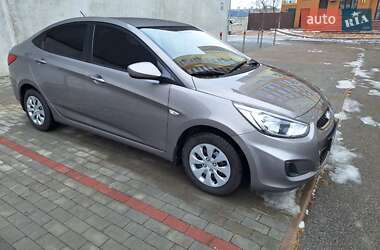 Седан Hyundai Accent 2018 в Киеве