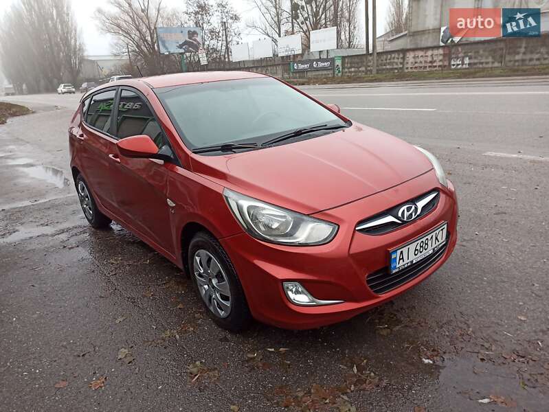 Hyundai Accent 2012