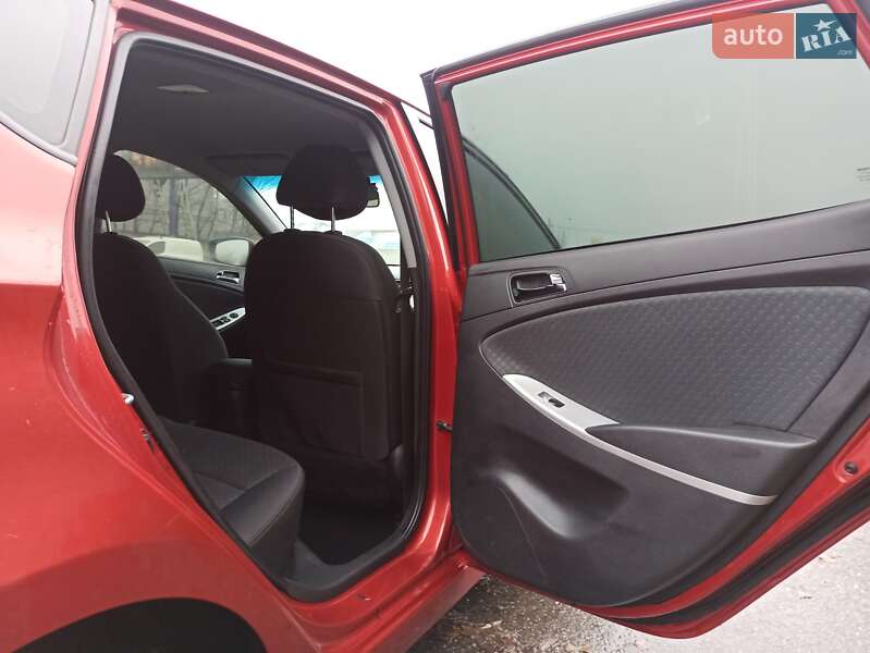 Хетчбек Hyundai Accent 2012 в Святопетрівське фото 17 Хетчбек Hyundai Accent 2012 в Святопетрівське