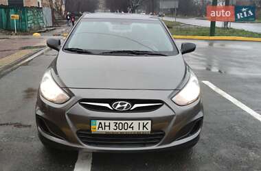 Hyundai Accent 2013