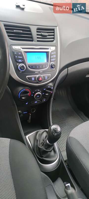 Седан Hyundai Accent 2013 в Кам'янець-Подільському
