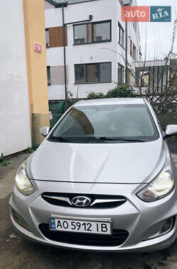Седан Hyundai Accent 2011 в 