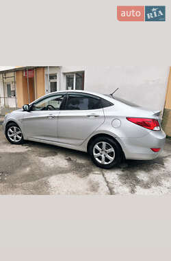 Hyundai Accent 2011 Hyundai Accent 2011