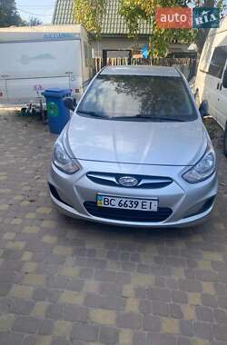 Hyundai Accent 2014