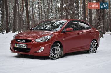 Hyundai Accent 2012