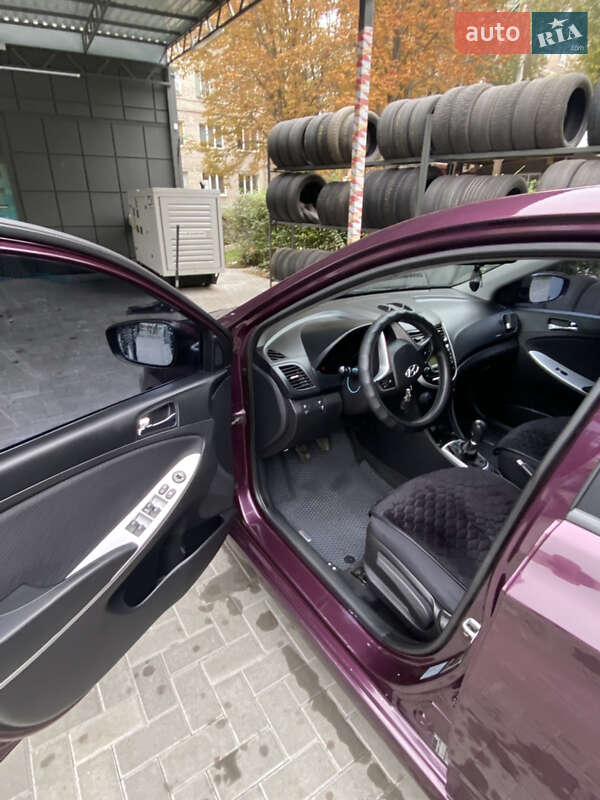 Седан Hyundai Accent 2011 в Запорожье