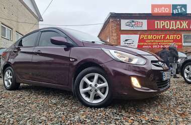 Седан Hyundai Accent 2011 в Смілі