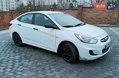 Седан Hyundai Accent 2013 в Луцке