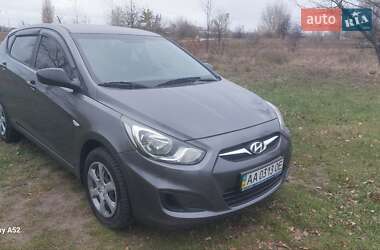 Hyundai Accent 2013