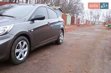 Седан Hyundai Accent 2011 в Сумах