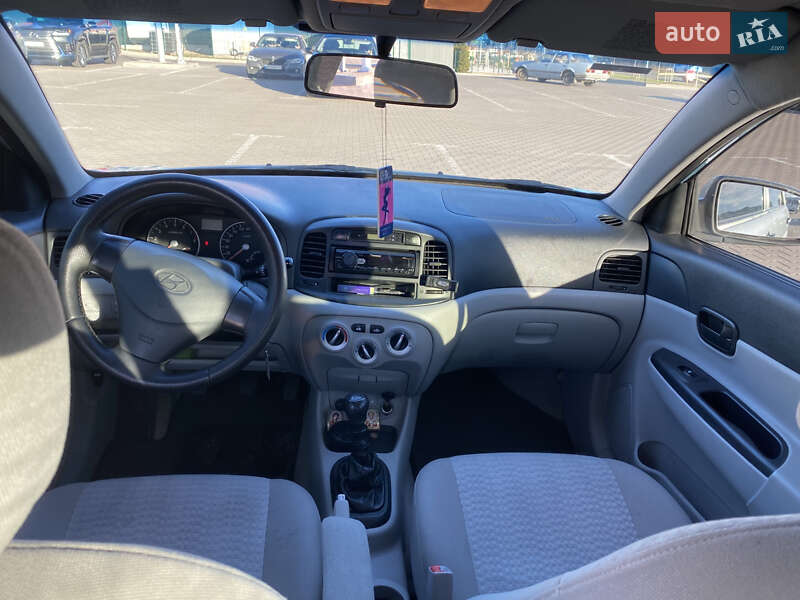 Седан Hyundai Accent 2008 в Святопетровское фото 14 Седан Hyundai Accent 2008 в Святопетровское