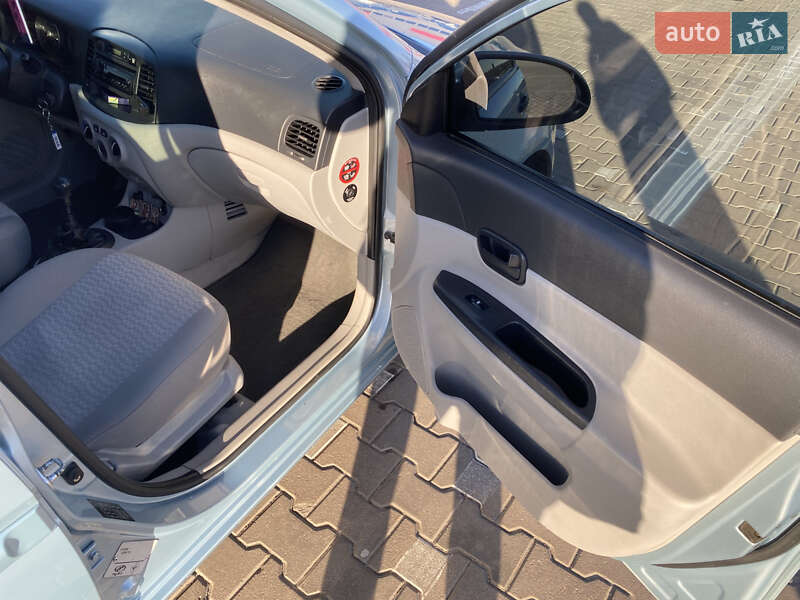 Седан Hyundai Accent 2008 в Святопетровское фото 16 Седан Hyundai Accent 2008 в Святопетровское