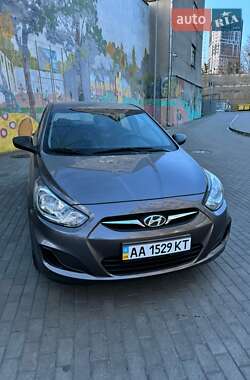 Седан Hyundai Accent 2011 в Києві