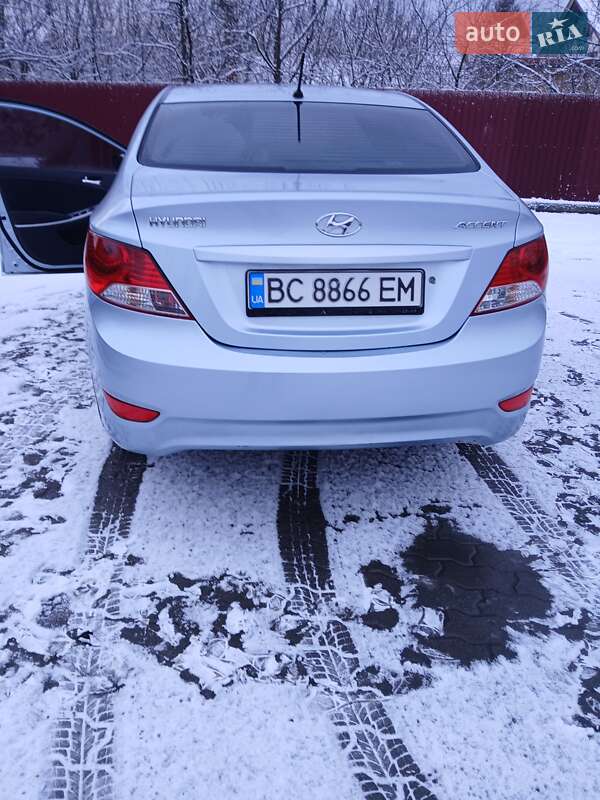 Седан Hyundai Accent 2011 в Львове