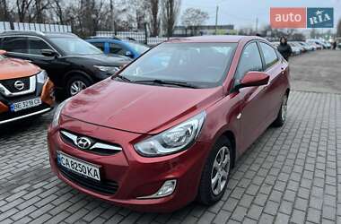 Hyundai Accent 2011