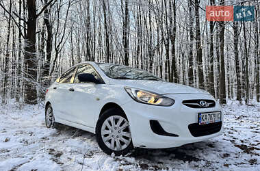 Hyundai Accent 2014