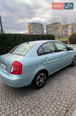 Седан Hyundai Accent 2008 в Днепре