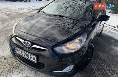 Хетчбек Hyundai Accent 2012 в Трускавці