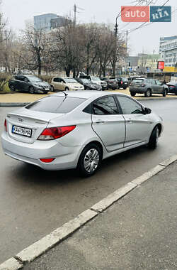 Седан Hyundai Accent 2012 в 