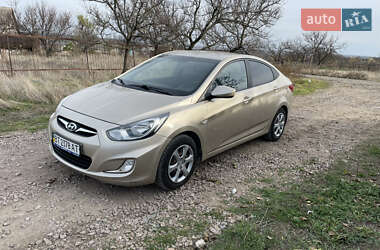 Hyundai Accent 2011