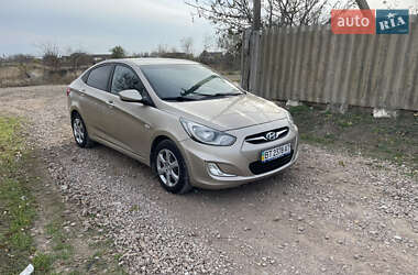 Седан Hyundai Accent 2011 в Миколаєві