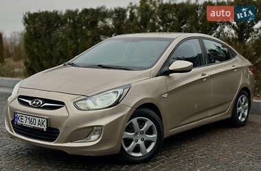 Hyundai Accent 2011