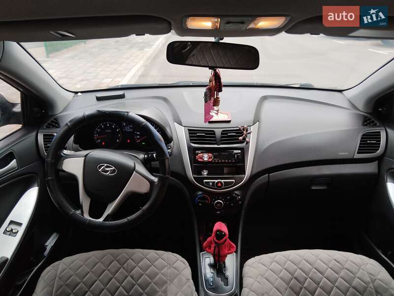 Седан Hyundai Accent 2012 в Киеве