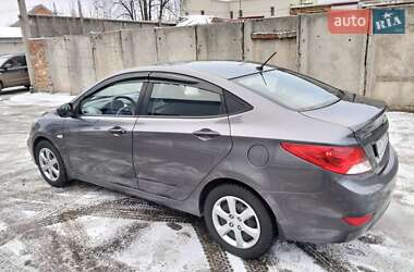 Седан Hyundai Accent 2013 в Сумах