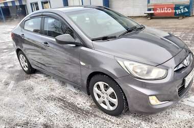 Седан Hyundai Accent 2013 в Сумах