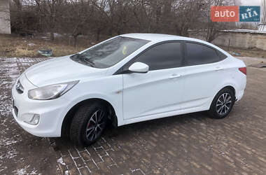 Hyundai Accent 2012 Hyundai Accent 2012