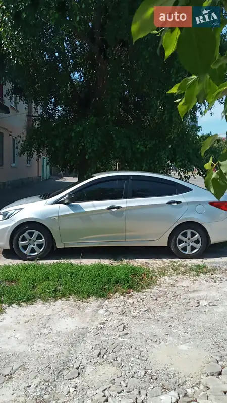 Hyundai Accent