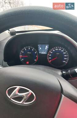 Седан Hyundai Accent 2013 в 