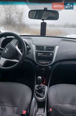 Седан Hyundai Accent 2013 в 