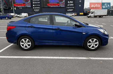 Седан Hyundai Accent 2012 в 