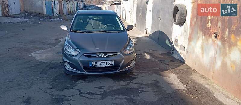 Седан Hyundai Accent 2011 в Дніпрі