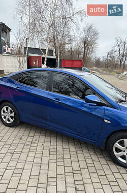 Седан Hyundai Accent 2012 в Кривом Роге