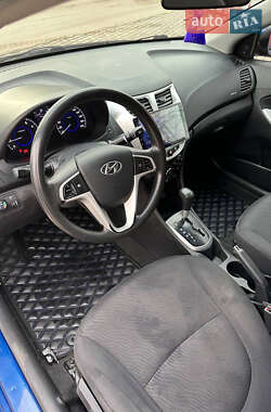 Седан Hyundai Accent 2012 в Кривом Роге