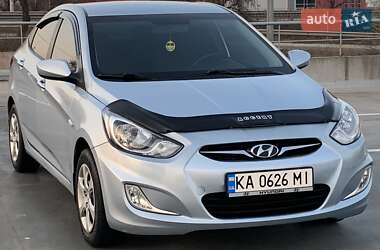 Седан Hyundai Accent 2011 в Киеве