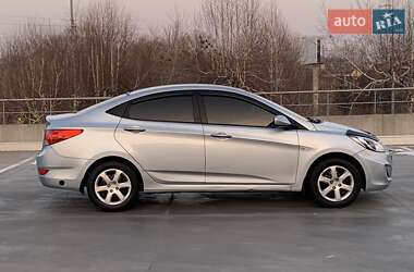 Седан Hyundai Accent 2011 в Киеве