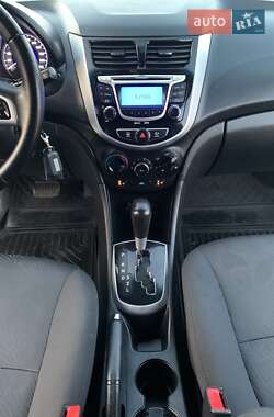 Седан Hyundai Accent 2011 в Киеве