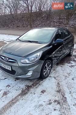 Седан Hyundai Accent 2013 в Острозі