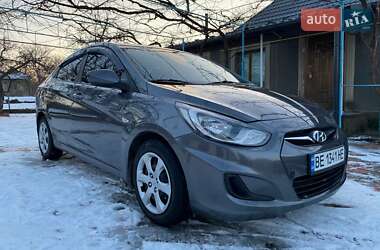 Hyundai Accent 2012 Hyundai Accent 2012