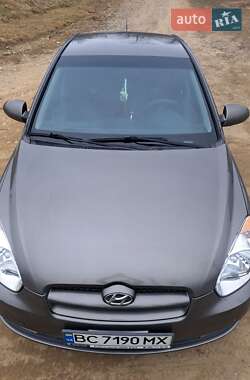 Седан Hyundai Accent 2008 в Бориславе