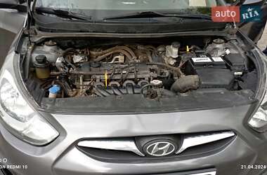 Hyundai Accent 2012 Hyundai Accent 2012