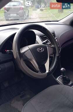 Седан Hyundai Accent 2012 в 