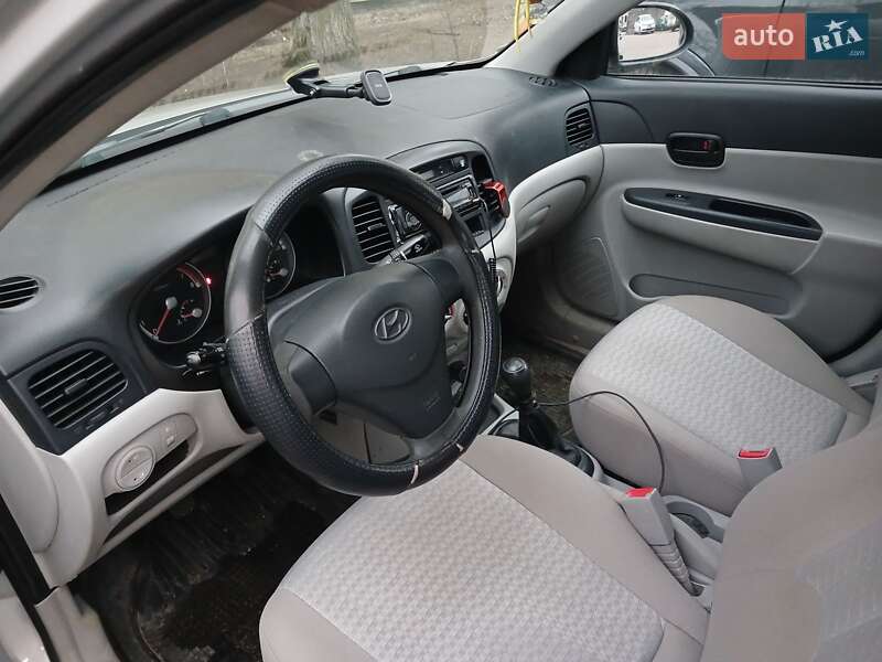 Седан Hyundai Accent 2008 в Житомире