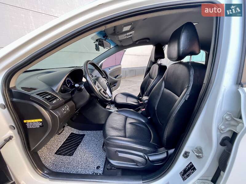 Седан Hyundai Accent 2016 в Одессе